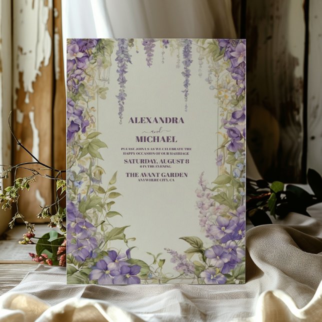 Convite Chic Wisteria Lilac Floral Wreath Casamento Único (Criador carregado)
