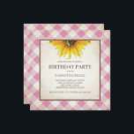 Convite CHURRASCO Birthday Pink Gingham Impressão<br><div class="desc">Este convite para o CHURRASCO de aniversário deste país vem enfeitado com um design de mesa de piquenique cor-de-rosa com um girassol amarelo em formato quadrado único. Os detalhes do seu churrasco estão definidos em tipografia sans em um marrom elogioso. O design de papel vintage é transportado para o fundo...</div>