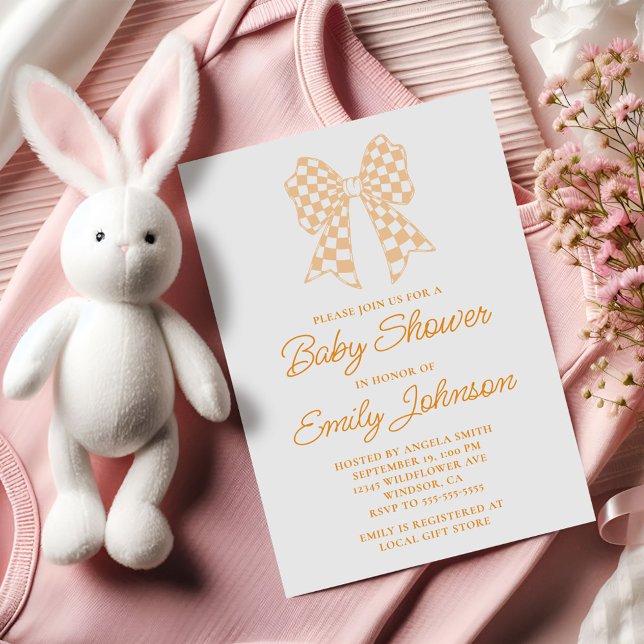 Convite Chuva de Bebê com Laço Xadrez de Pêssego e Branco (Peach and White Checker Bow Baby Shower Invitation)