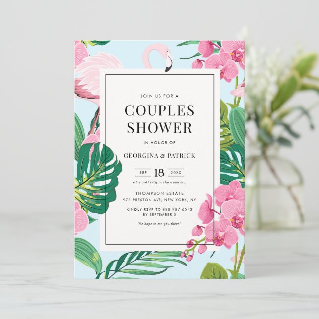 Convite Chuva de Casais de Verão Flamingo Tropical e Orquí (Em pé/Frente)