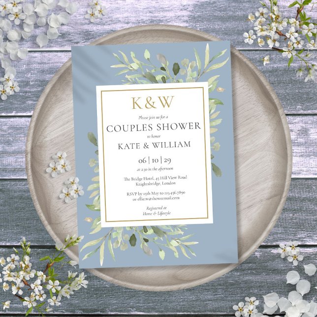 Convite Chuva de Casais em Azul Poeirento com Monograma Do (Gold Monogram Greenery Dusty Blue Couples Shower Invitation)