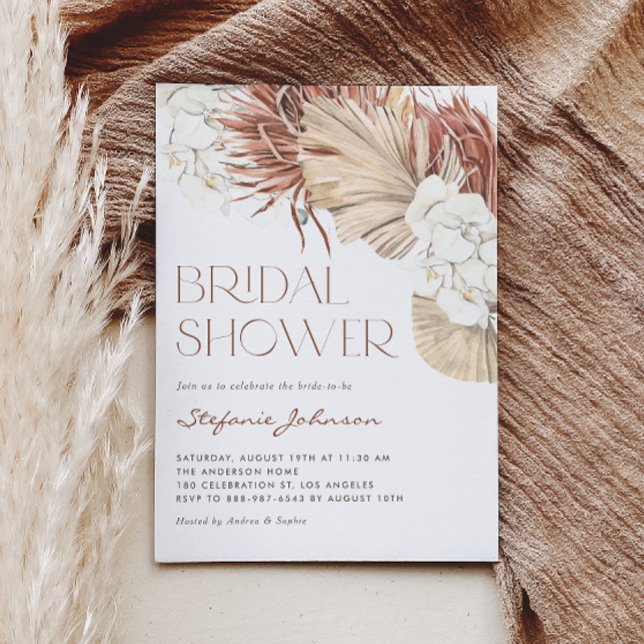 Convite Chuva de Noiva Boho de Orquídea Branca e Palmeira  (This boho bridal shower invitation features watercolor orchids, pampas grass, and dried palm leaves.)
