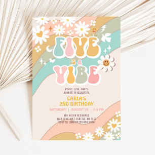 Convite Cinco é um Aniversário Retro Groovy Hippie Daisy