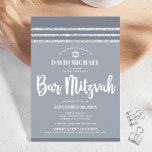 Convite Cinza Prata Mitzvah Tallit Simples Moderno Negrito<br><div class="desc">Tenha orgulho, alegria e mostre este marco do seu Bar favorito Mitzvah! Enviar este convite legal, único, moderno e personalizado para um evento que se lembre. A tipografia branca, a estrela de David e uma cinza suave e a taluza listrada de prata inspiraram uma camada gráfica simples e mais leve...</div>
