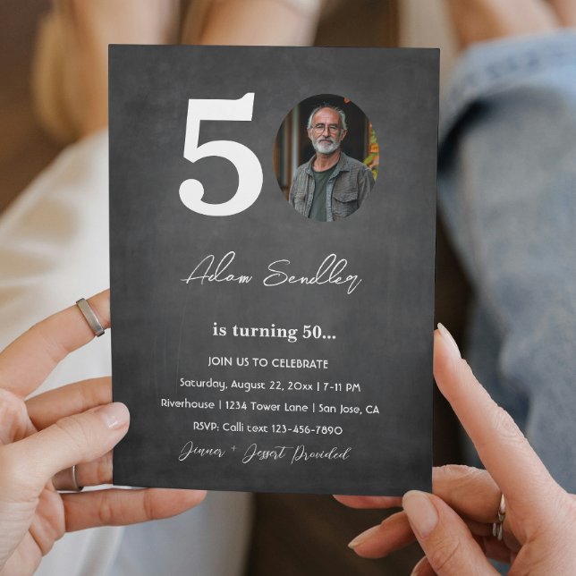 Convite Cinza simples e elegante da 50ª Festa de aniversár (Criador carregado)