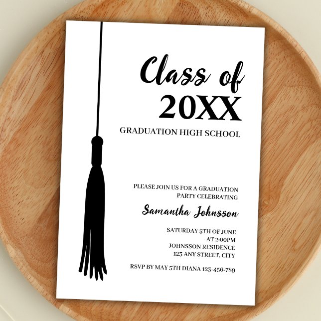 Convite Classe Elegante De Graduação De Tassel Formando 20 (graduation party invitation class of 2024 elegant minimalist simple black and white grad tassel)
