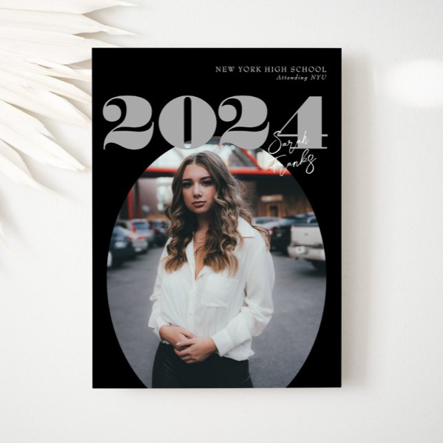 Convite Classe Moderna Oval Bold de Graduação de Foto 2024 (Criador carregado)