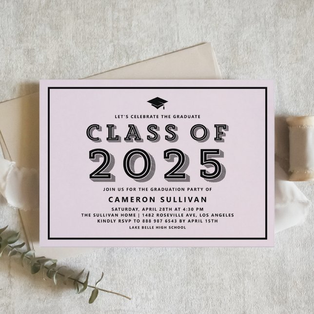 Convite Classe rosa e preta de Boné 2025 (Customizable graduation invitation featuring retro typography. Available in other colors.)
