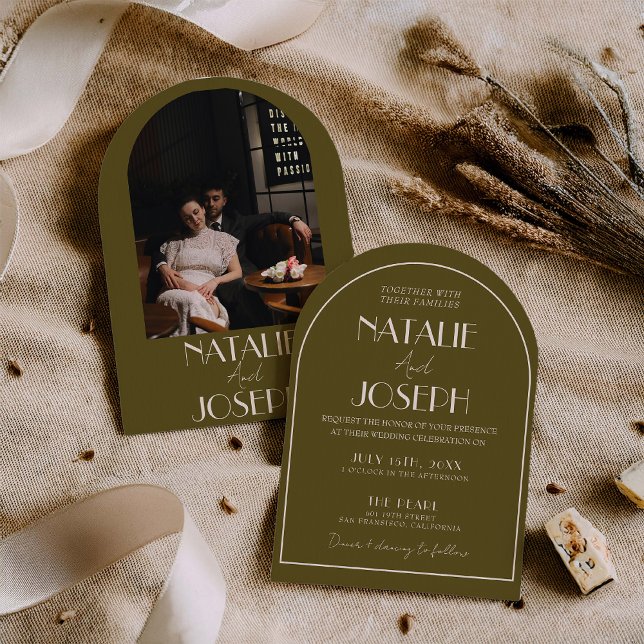 Convite Classy Grassland Old Money Arched Photo Wedding (Criador carregado)