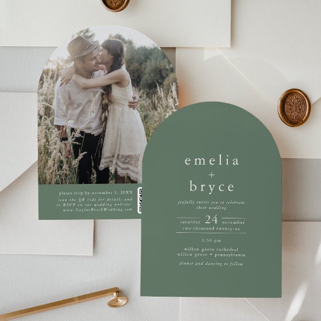 Convite Código EMELIA QR Foto Arch Woodland Casamento Verd (EMELIA QR Code Photo Arch Woodland Green Wedding Invitation)
