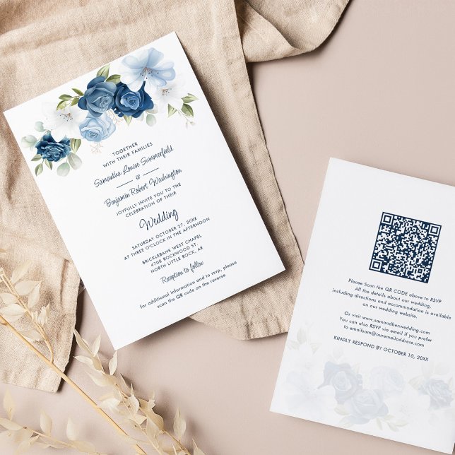 Convite Código QR Azul Floral Dusty Tudo em Um Casamento (Dusty Blue Floral Wedding Invitation and Details All-in-One Card)