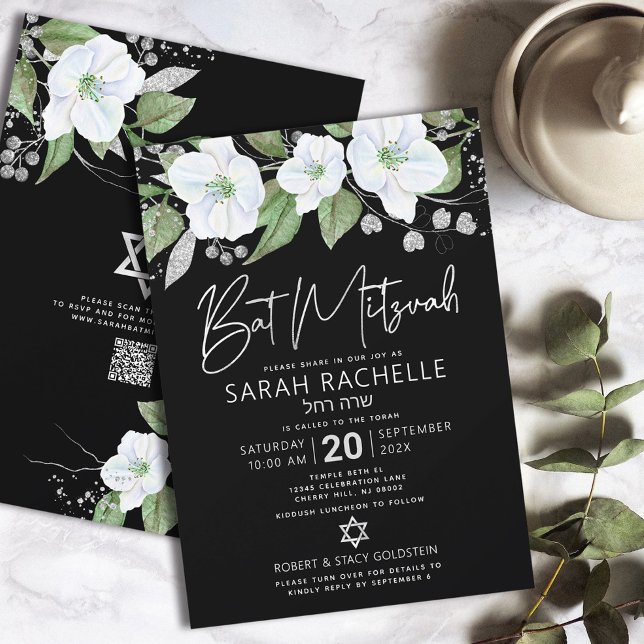 Convite Código QR Bat Mitzvah Preto Prata Floral Script (Criador carregado)