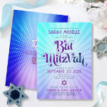 Convite Código QR Bat Mitzvah Retro Gradiente Azul Roxo Di<br><div class="desc">Sinta-se orgulhoso, regozije e mostre esse marco da sua Bat Mitzvah favorita! Envie esse convite de código QR personalizado boho retrô divertido para um evento inesquecível. Tipografia roxa e azul-navy ousada e moderna sobreposta a um fundo de raios gradientes turquesa claro e roxo ombre pop com pontos brancos. No verso,...</div>