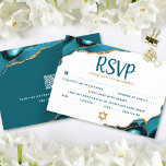 Convite Código QR Bat Mitzvah Turquoise Agate Bold RSVP Pl<br><div class="desc">Tenha orgulho, alegria e celebre este marco do seu Bat Mitzvah favorito com este cartão de inserção RSVP legal, único, moderno e personalizado para o seu evento! A tipografia de uma haste escura sobrepõe um fundo branco simples e limpo com rochas azul-turquesa, acentuadas com veias douradas falsas. No verso, seu...</div>