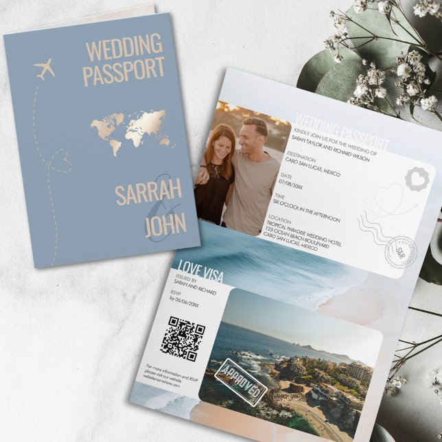 Convite Código QR de Destino de Passaporte Moderno Único (modern wedding passport in dusty blue color with golden world map)