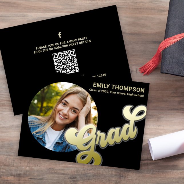 Convite Código QR de Fotografia Dourada Retrorna do Na mod (Graduation photo invitation announcement with scannable QR Code. )