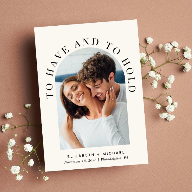 Convite Código QR do Arch de Fotografia Moderno - Tudo em  (Celebrate your love story with an invitation showcasing your favorite photo in an elegant arch frame)