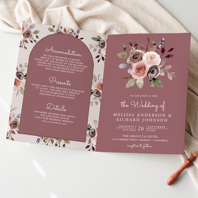 Convite Código QR Floral Bege Neutro Casamento Rosa Desbot (Criador carregado)