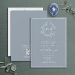 Convite Código QR Monograma Formal de Folha Azul de Folha<br><div class="desc">Estamos amando esta moda, convite formal de casamento em azul empoeirado! Simples, elegante e tão bonito, ele apresenta uma coroa desenhada à mão rodeando um monograma moderno de casamento. Tradicional em termos de redação, apresenta os nomes dos pais que alojam o casamento, é personalizado em tipografia elegante, e acentuado com...</div>