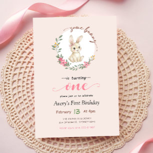 Convite Coelho Bunny Menina Floral Fofa Aniversário de 1 a