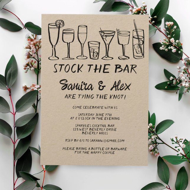 Convite Coloque o Noivado de coquetéis brancos do Bar (Stock the Bar Whimsical Cocktail Drinks Engagement Invitation Kraft Rustic Sketch Couples SHower
)