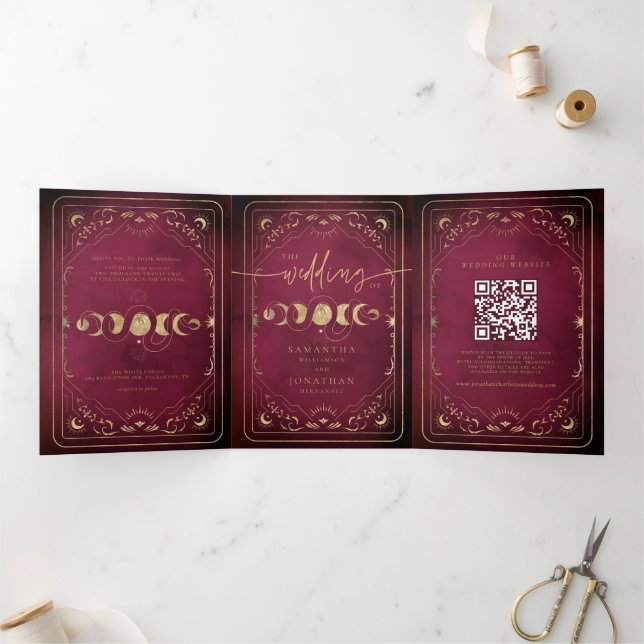 Convite Com Dobra Tripla Burgundy & Faux Gold Tarot Celestial Wedding (Dentro)