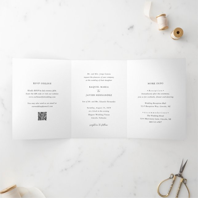 Convite Com Dobra Tripla Casamento Clássico Código QR Elegante (Dentro)