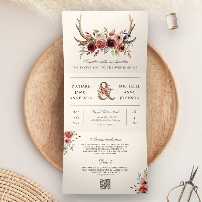 Convite Com Dobra Tripla Casamento Código QR Floral Terracota Chifres Boho (Criador carregado)