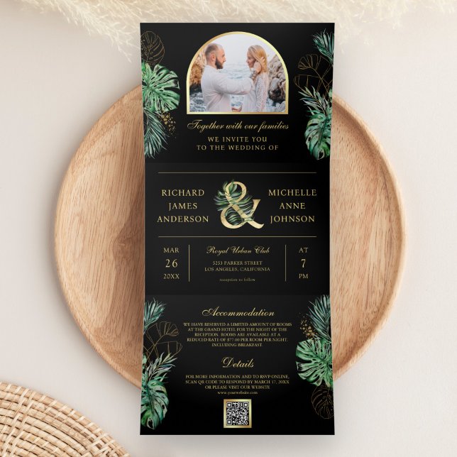 Convite Com Dobra Tripla Casamento Código QR Preto Monstera Palma Tropical  (Criador carregado)