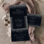 Convite Com Dobra Tripla Casamento de Caligrafia Silver Confetti<br><div class="desc">Este triplo convite de casamento para a caligrafia de prata é perfeito para um casamento rústico. O design simples e elegante apresenta a tipografia de script clássico e rico com fundo azul e confete prateado.</div>