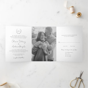 Convite Com Dobra Tripla Casamento Elegante do Monograma Wreath Clássico