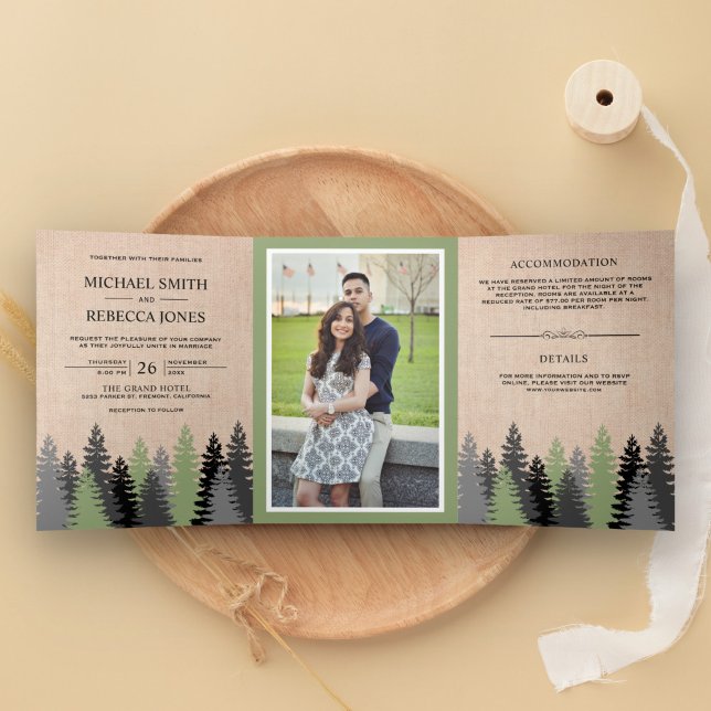 Convite Com Dobra Tripla Casamento Floresta Foto Pinheiros Burel Rústico (Criador carregado)