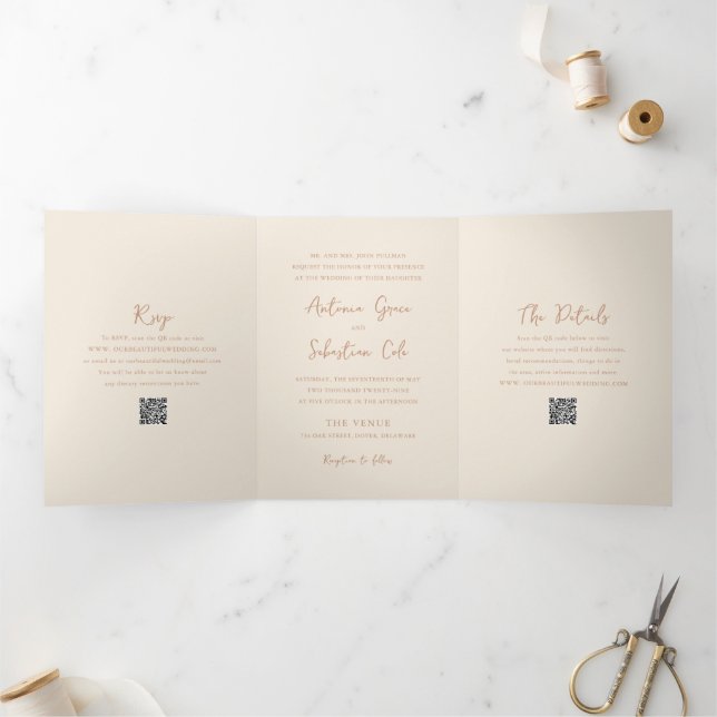 Convite Com Dobra Tripla Casamento Moderno Código QR Neutros Terrosos Elega (Dentro)