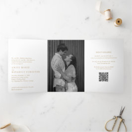 Convite Com Dobra Tripla Casamento Moderno com Foto e Código QR em Ouro Min
