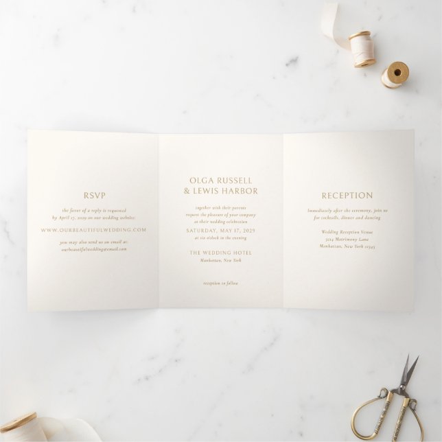 Convite Com Dobra Tripla Casamento Moderno Simples de Marfim e Ouro (Dentro)