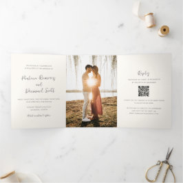 Convite Com Dobra Tripla Casamento Simples Código QR em Marfim Moderno