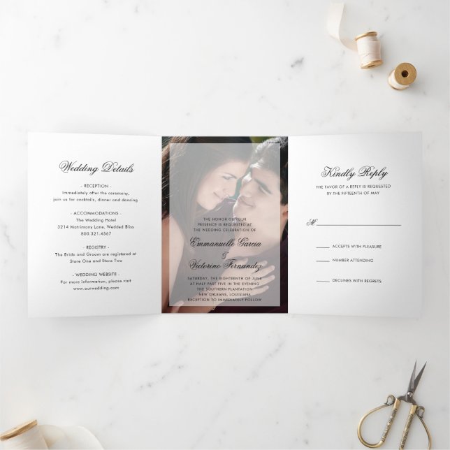 Convite Com Dobra Tripla Casamento Simples Foto Elegante Moderno (Dentro)