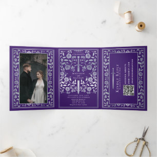 Convite Com Dobra Tripla Código QR de Casamento de Espadas Real Medieval Re