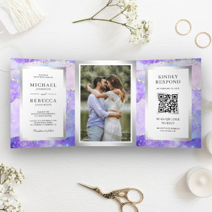 Convite Com Dobra Tripla Código QR de Mármore de Ágata Roxo Lavanda Casamen