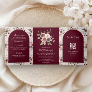 Convite Com Dobra Tripla Código QR Floral Bege Neutro Casamento Borgonha