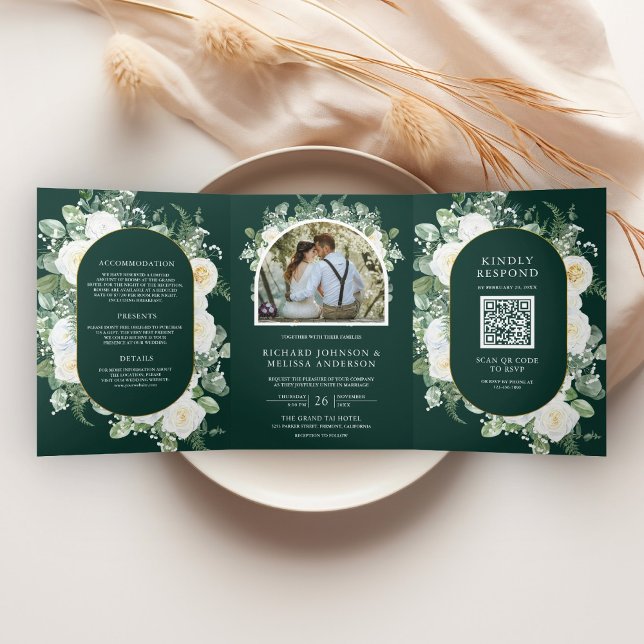 Convite Com Dobra Tripla Código QR Floral de Marfim Esmeralda Verde Casamen (Criador carregado)