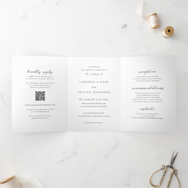 Convite Com Dobra Tripla Código QR Simples Preto e Branco Limpo Casamento (Dentro)