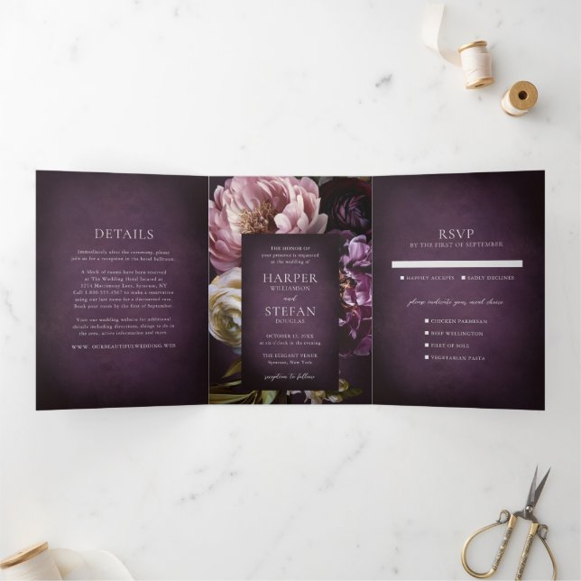 Convite Com Dobra Tripla Dark Purple Fine Art Floral Elegant Wedding (Dentro)