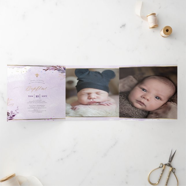 Convite Com Dobra Tripla EggPlant Couronne de Feuillage Aquarelle, Bapteme (Dentro)