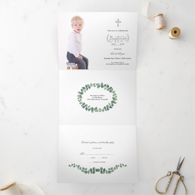 Convite Com Dobra Tripla Elegante Eucalyptus Greenery Boy Foto Baptism (Dentro)