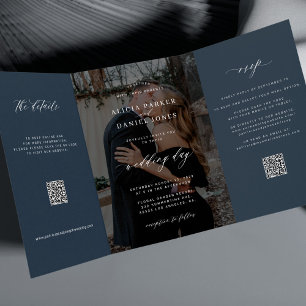 Convite Com Dobra Tripla Elegante foto em azul marinho com detalhes de RSVP