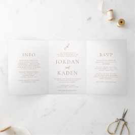 Convite Com Dobra Tripla Elegante Monograma de Terra Neutra Casamento Scrip