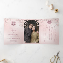 Convite Com Dobra Tripla Flor de Cereja Rosa | Foto: Casamento chinês