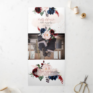 Convite Com Dobra Tripla Flores de Aquarela Turbinantes de Marinho Elegante