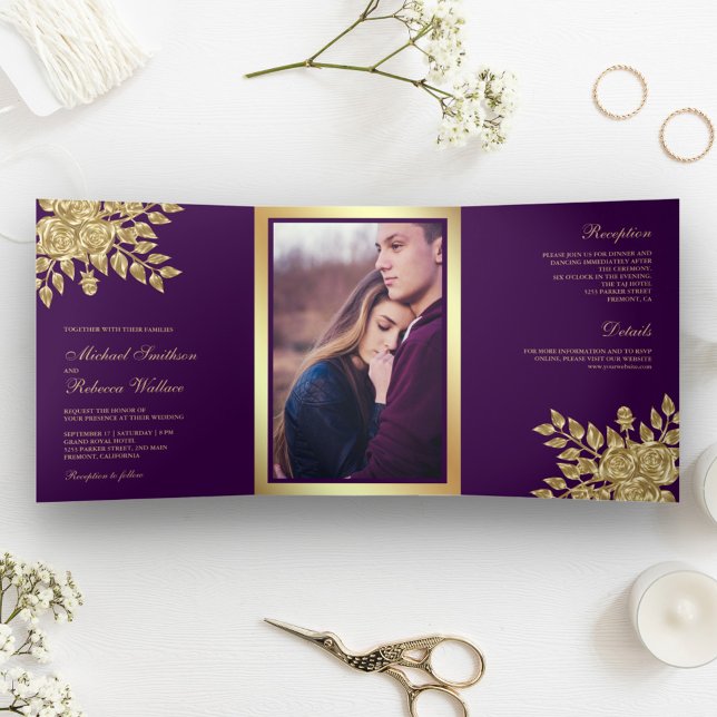 Convite Com Dobra Tripla Folhas de Folha de Ouro Falso Floral Roxo Casament (Criador carregado)